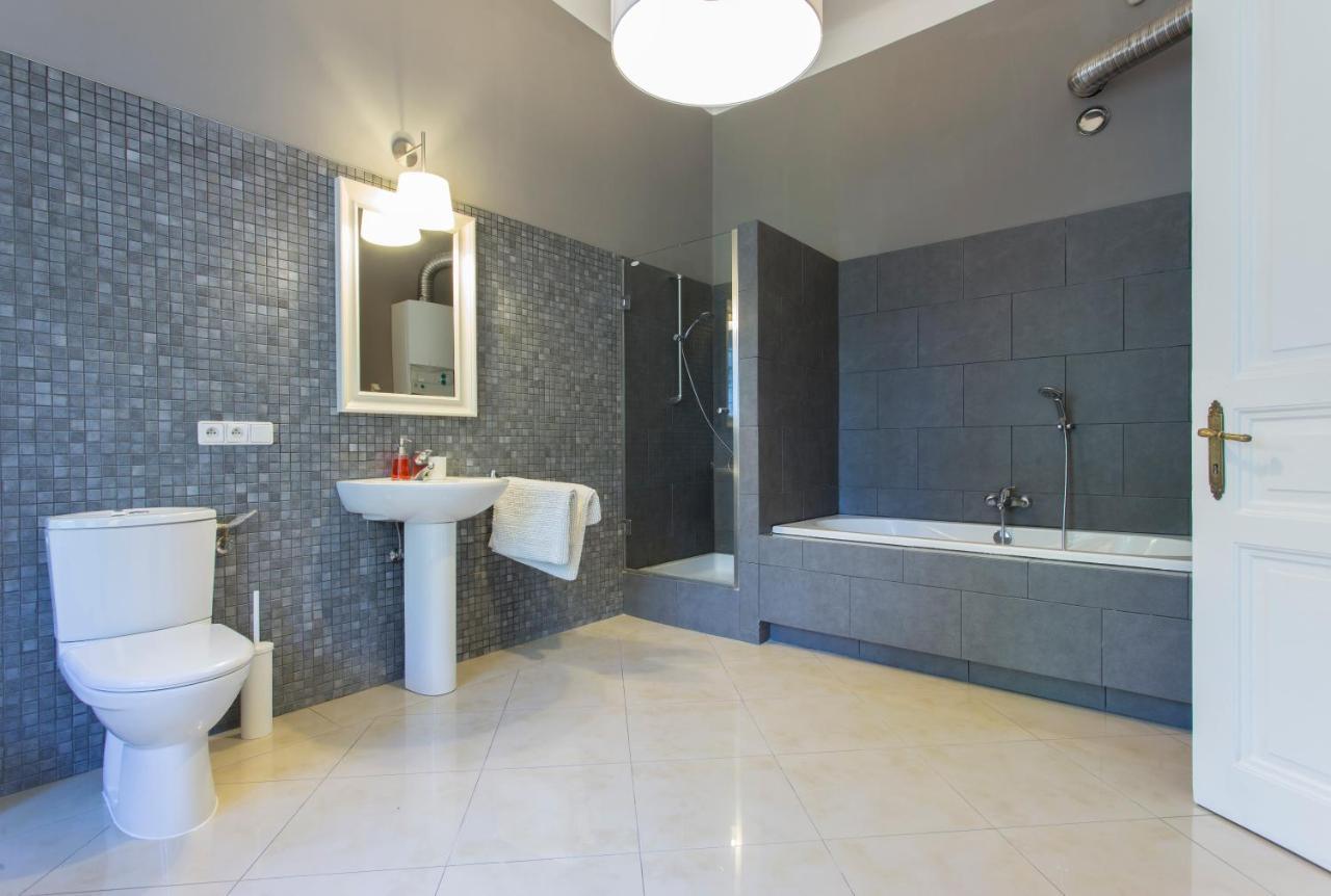 Tyzenhauz Grand Apartaments Cracovia Esterno foto